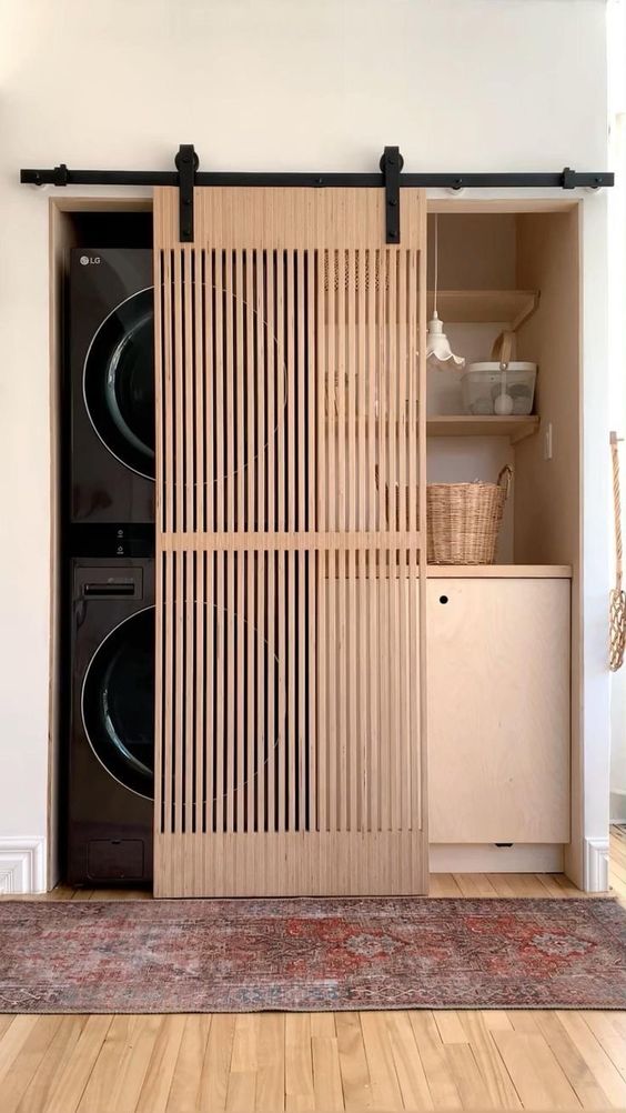 Elegant Italian-style palm wood partition with a natural texture, crafted for modern interiors, resorts, and luxury spaces